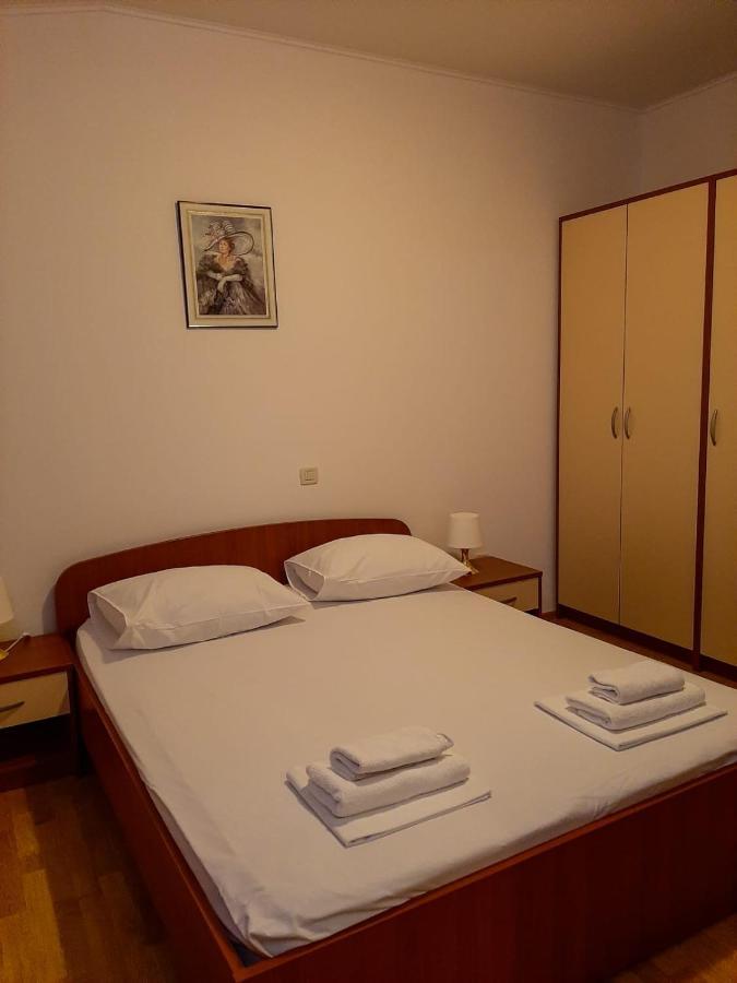 מאקרסקה Apartments Cepo מראה חיצוני תמונה