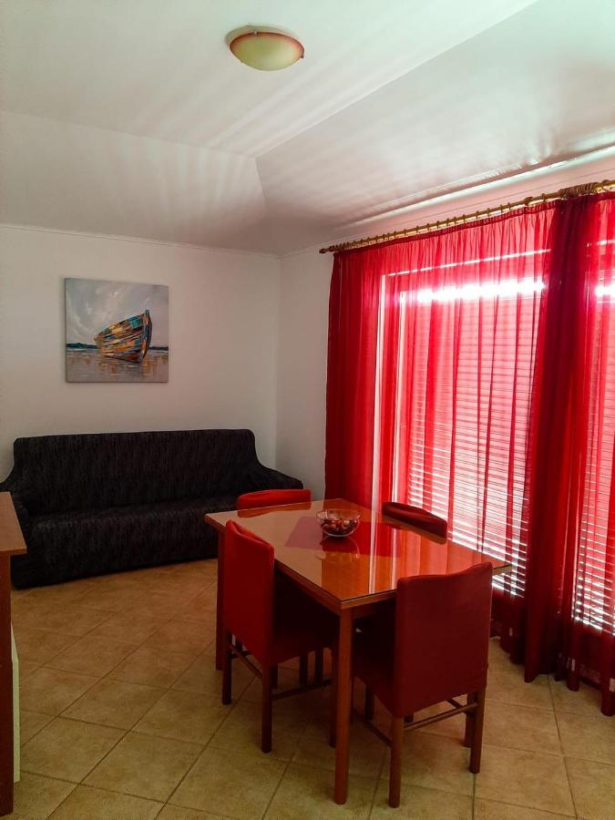 מאקרסקה Apartments Cepo מראה חיצוני תמונה